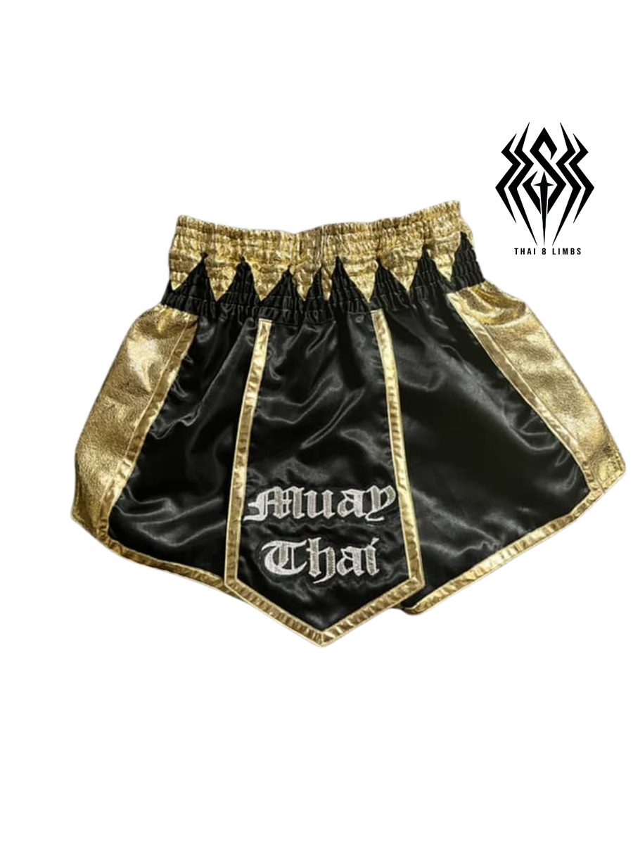 กางเกงมวยไทยสั่งตัด ดำ-ทอง ปักคำว่า Muay Thai ขอบเอวทองทรงหยัก